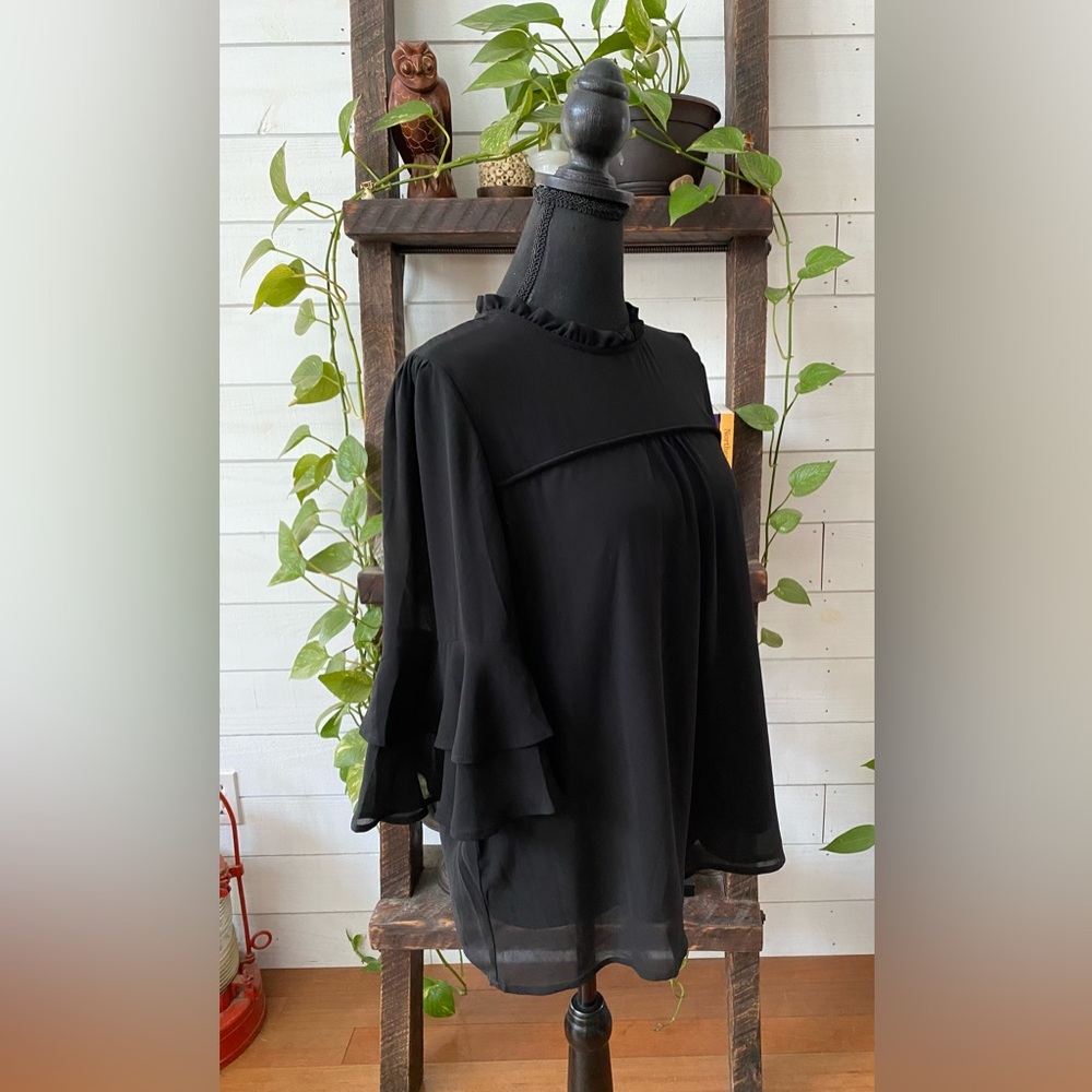 Monteau: Black Babydoll Blouse with Ruffle Collar - Picture 6 of 13